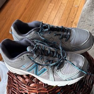 New Balance 402 Gray and Teal Mesh Running Sneakers